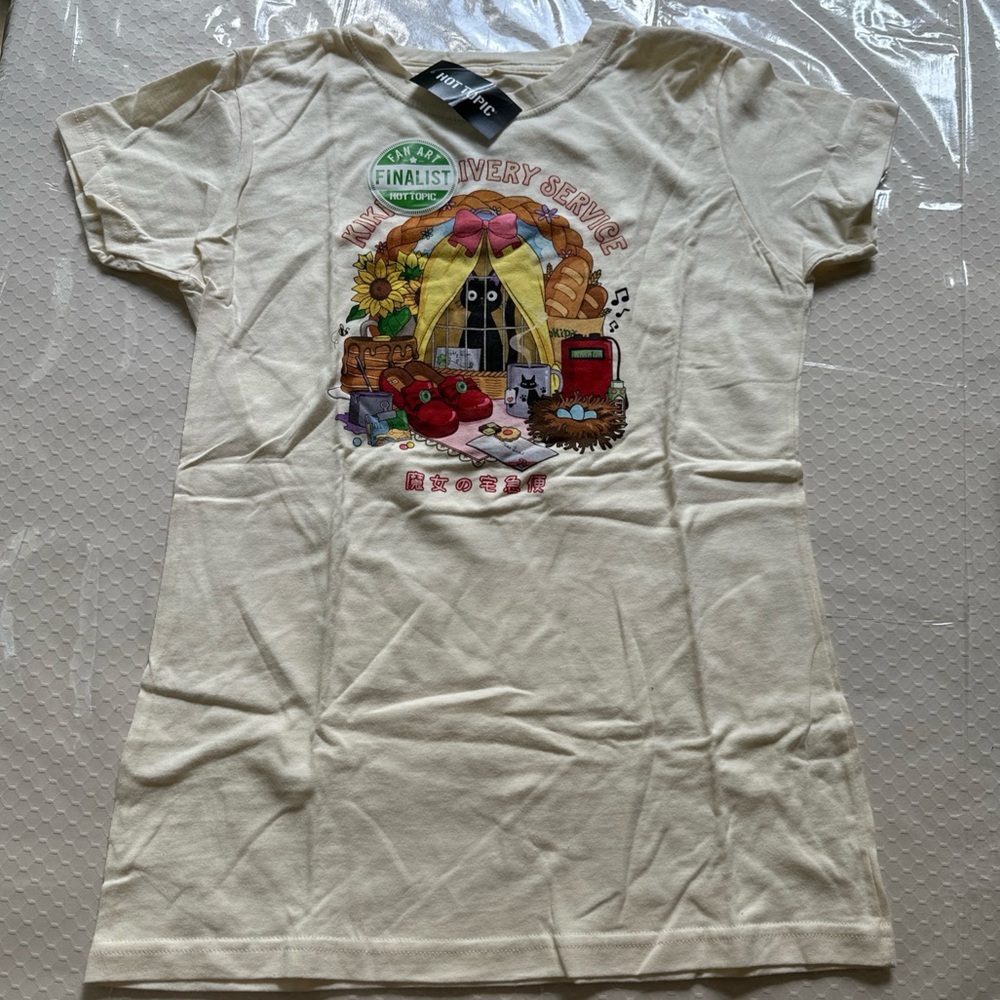 NEW Hot Topic Kiki's Delivery Service Fan Art Finalist Graphic Tee Size M - Picture 3 of 8